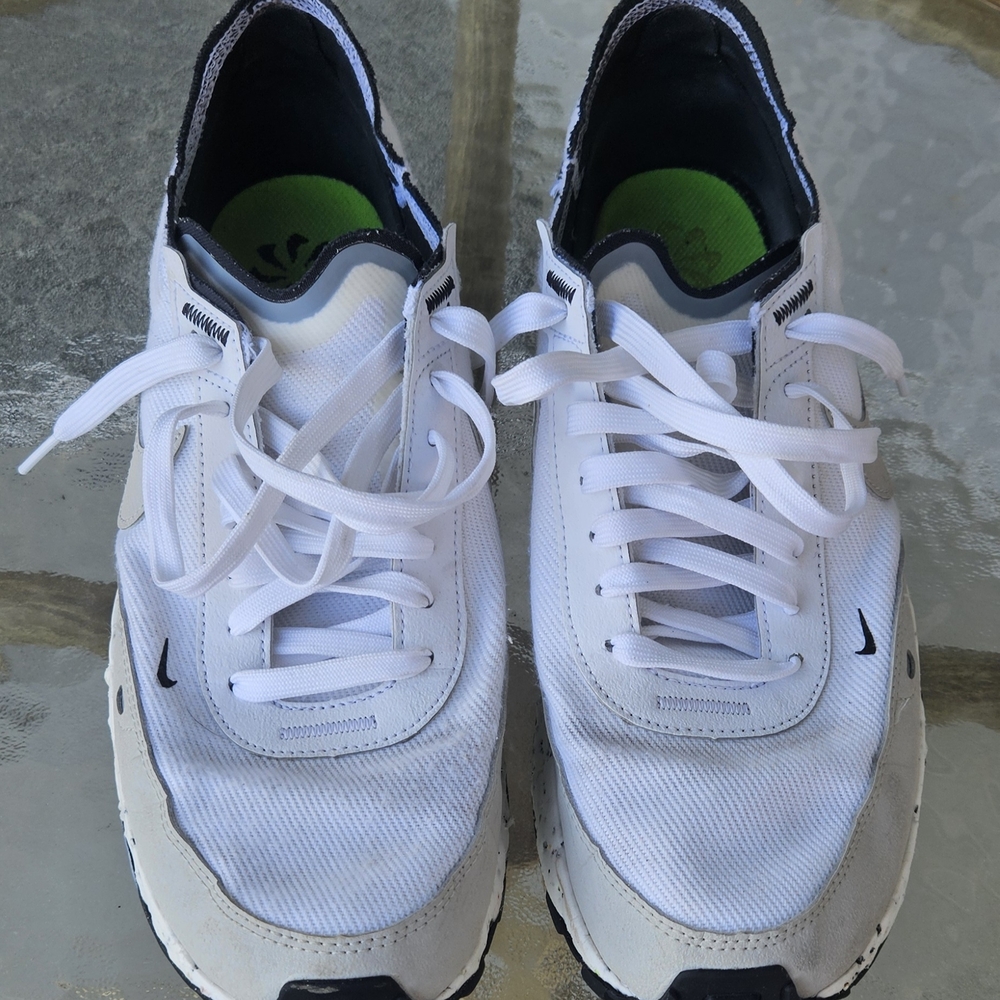 Nike Gray and White Athletic Shoes for Everyday Comfort